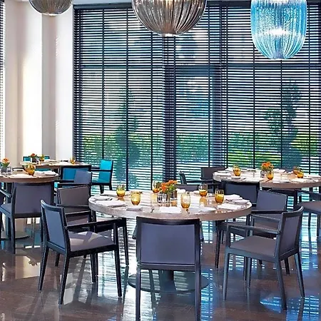 Hotel Divan