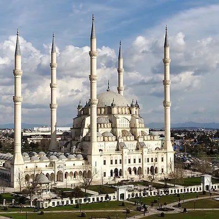 Divan Hotel 5*